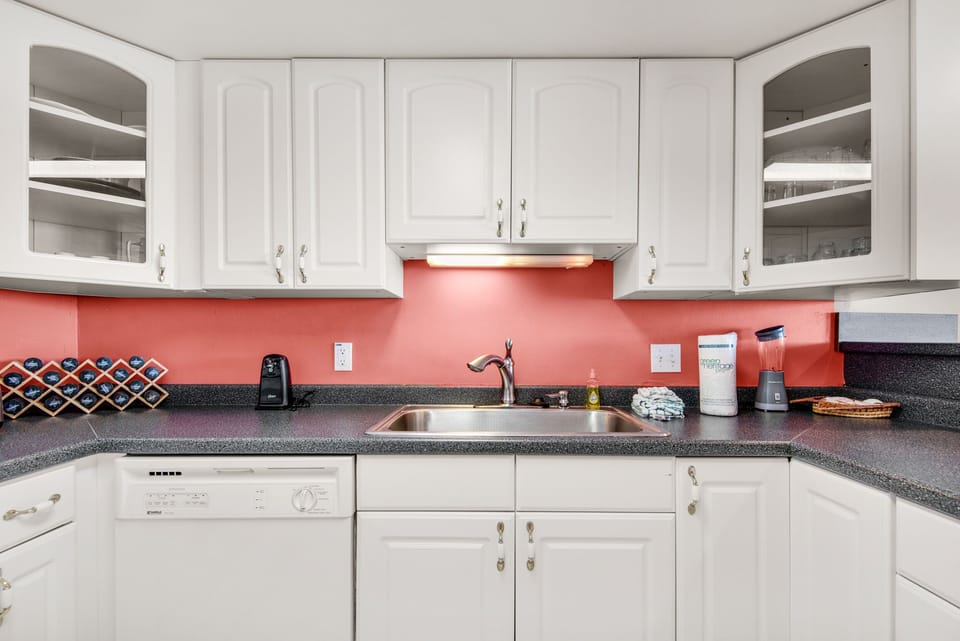 Kitchen with plenty of counter space