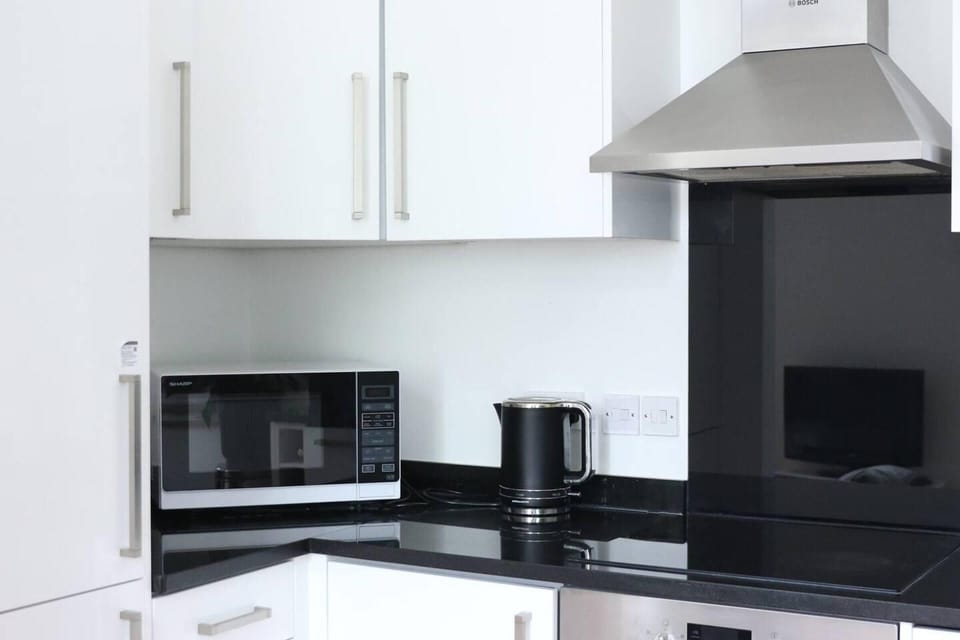 Apartment | Private kitchen | Fridge, microwave, oven, stovetop