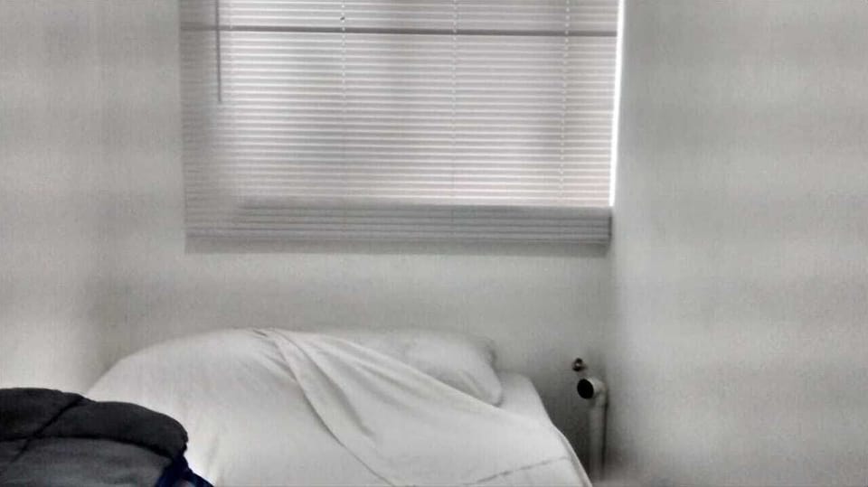 Basic Room | Down comforters, desk, laptop workspace, free WiFi