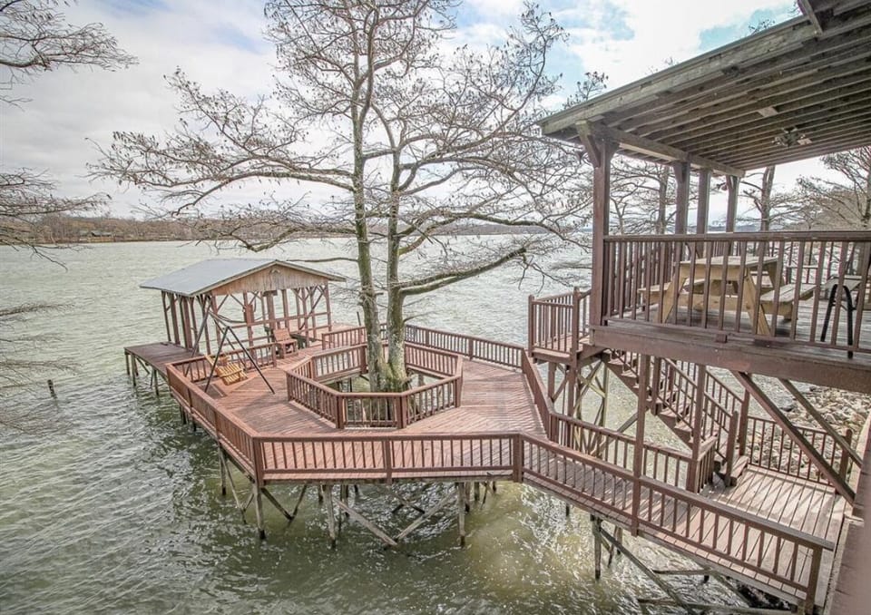 Large Dock