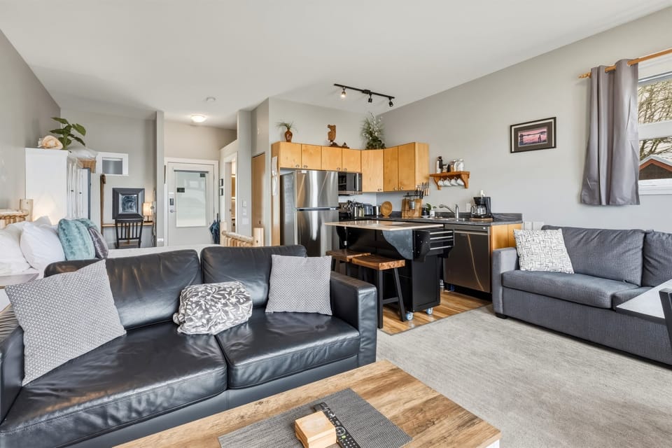 Living room with ample seating