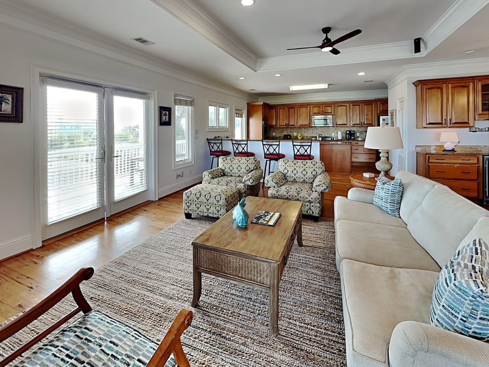 House, Multiple Beds, Kitchen, Partial Ocean View | Living area | TV