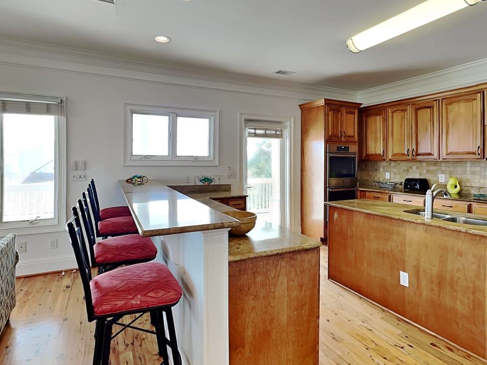 House, Multiple Beds, Kitchen, Partial Ocean View | Private kitchen | Fridge, microwave, oven, stovetop
