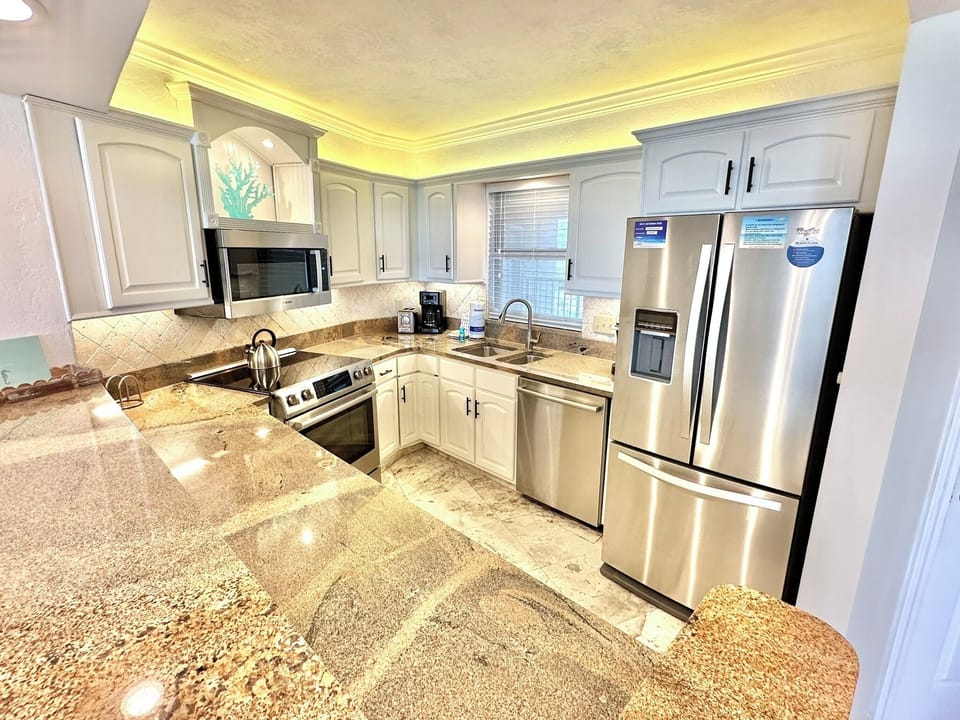Full stocked kitchen