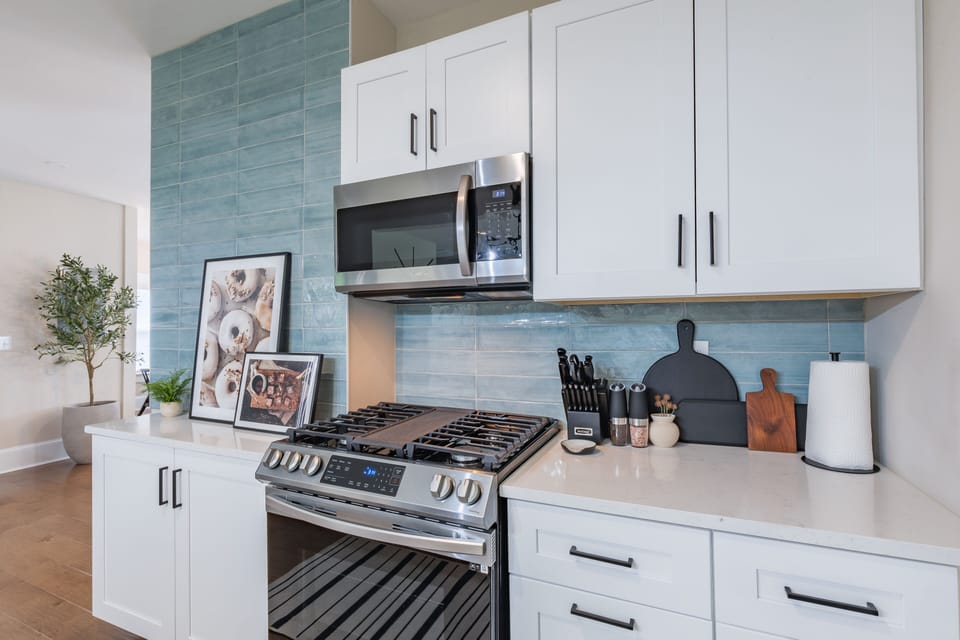 Set your sights on our modern cooking appliances