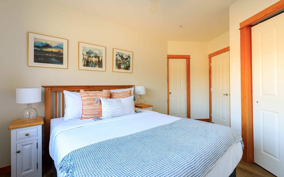 Queen Bedroom