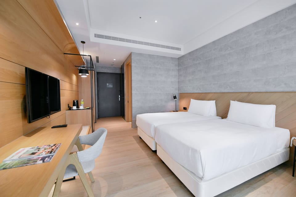 Superior Twin Room | Desk, soundproofing, free WiFi, bed sheets