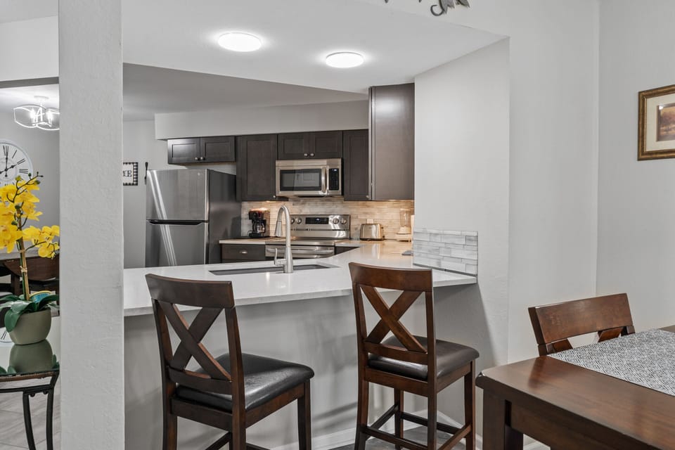 Dining & Kitchen