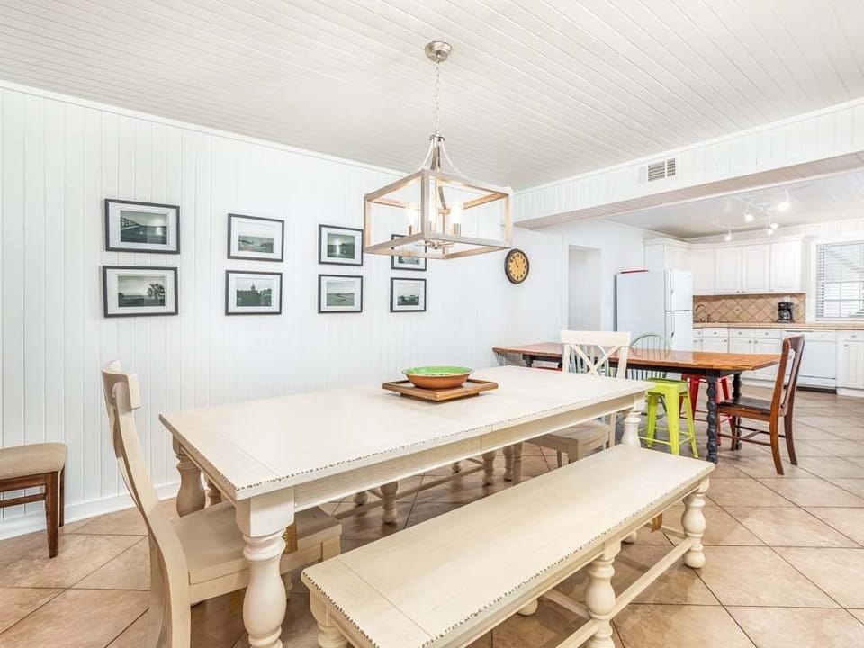 Condo, Multiple Beds, Kitchen, Garden View | Dining