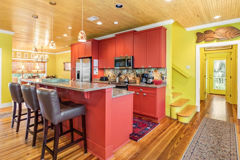 House, Multiple Beds, Kitchen, Garden View | Private kitchen | Fridge, microwave, oven, stovetop