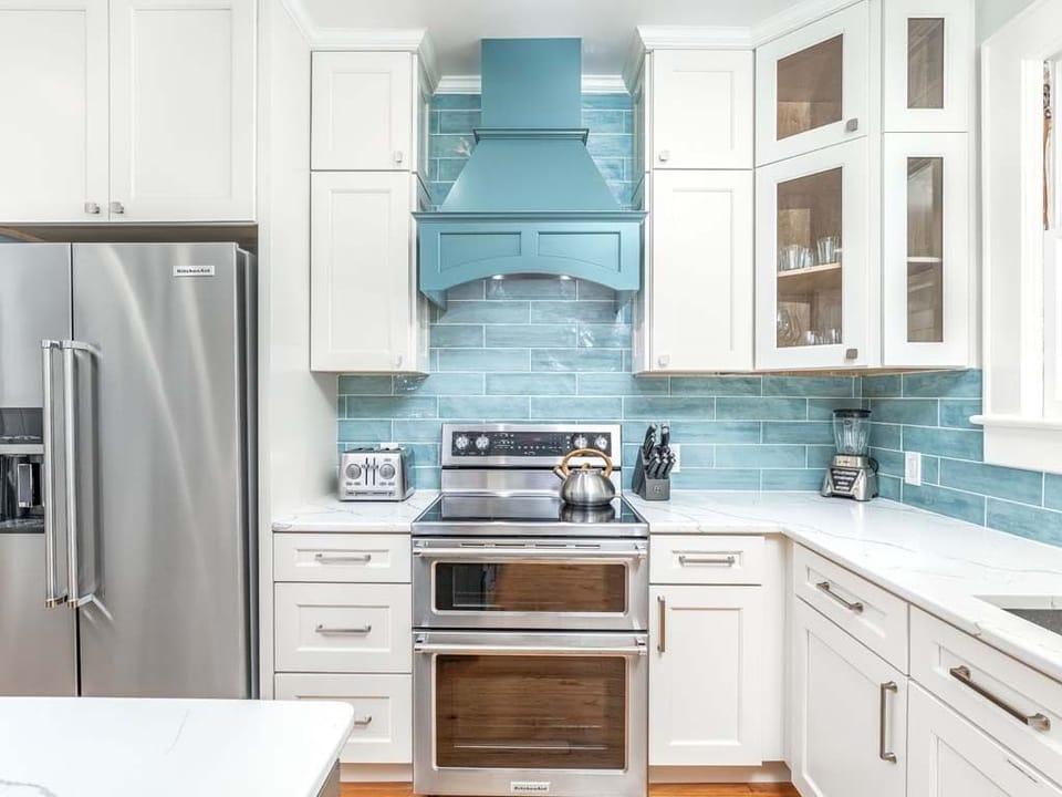 House, Multiple Beds, Kitchen, Garden View | Private kitchen | Fridge, microwave, oven, stovetop