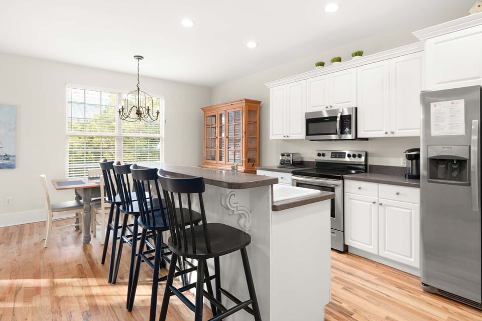 House, Multiple Beds, Kitchen, Garden View | Private kitchen | Fridge, microwave, oven, stovetop
