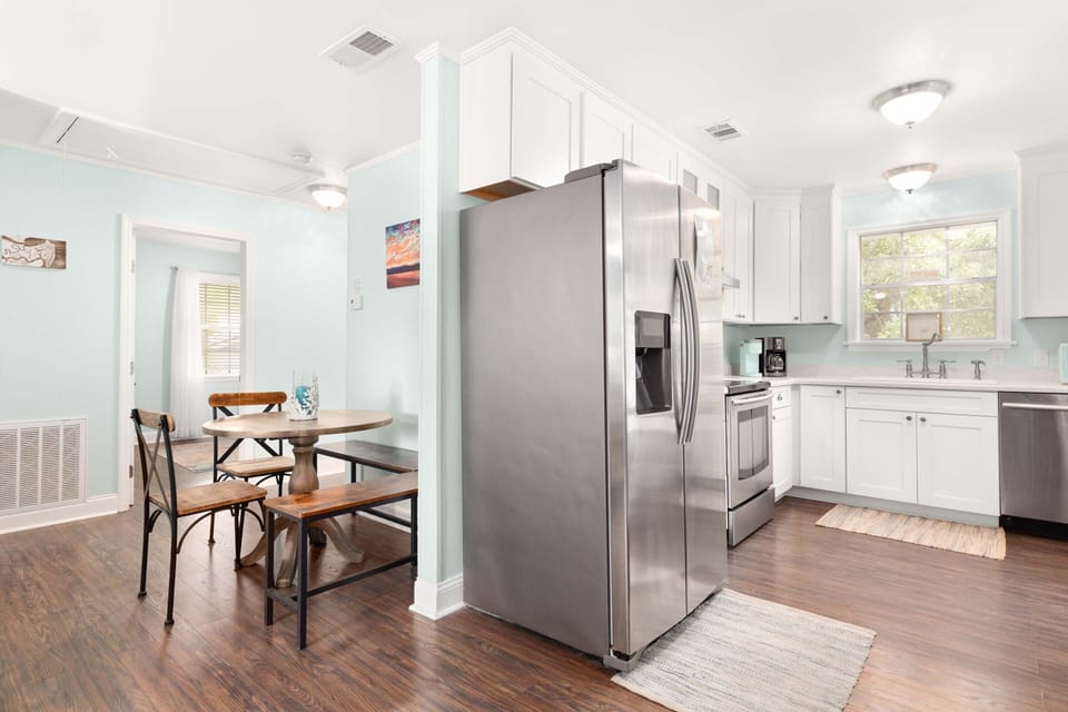 House, Multiple Beds, Kitchen, Garden View | Private kitchen | Fridge, microwave, oven, stovetop