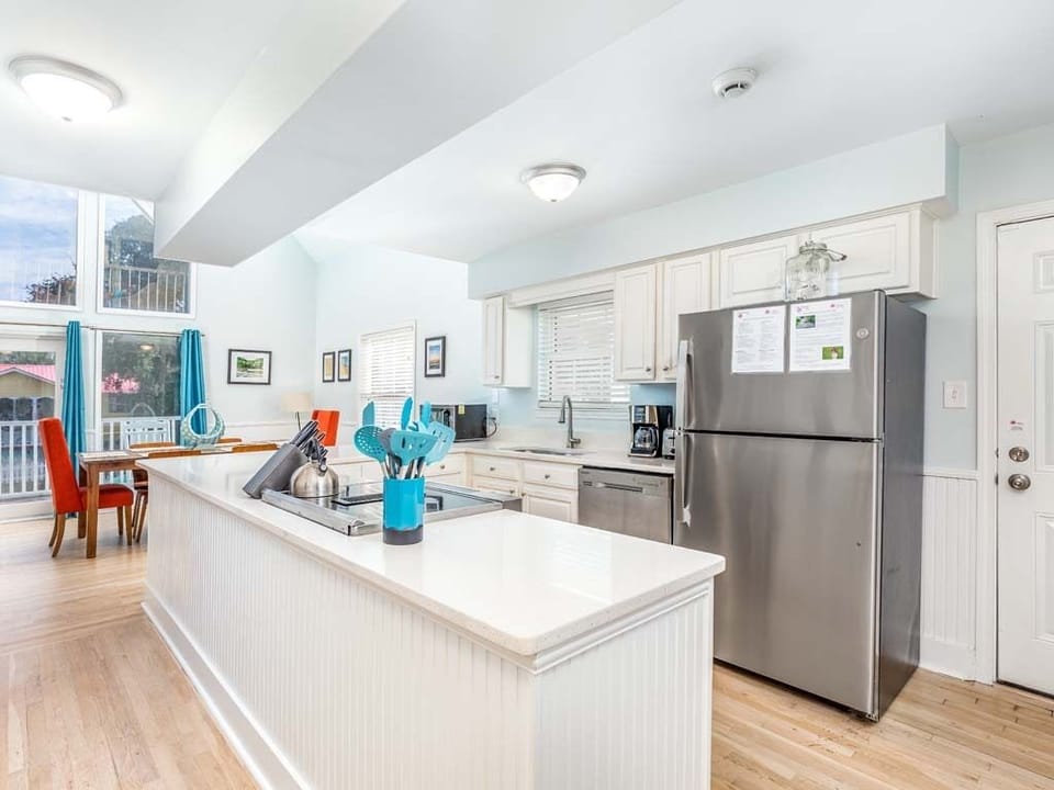 House, Multiple Beds, Kitchen, Garden View | Private kitchen | Fridge, microwave, oven, stovetop