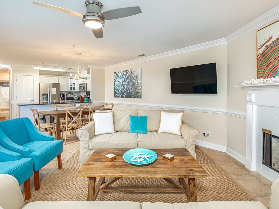 Condo, Multiple Beds, Kitchen, Ocean View | Living area | TV