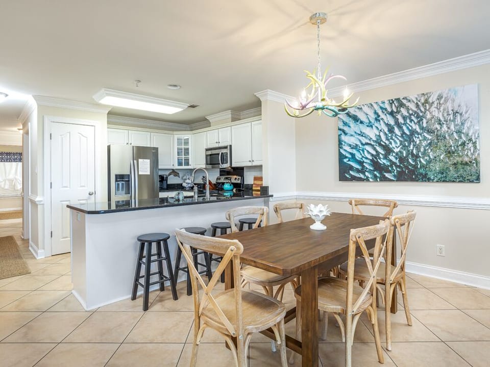 Condo, Multiple Beds, Kitchen, Ocean View | Dining
