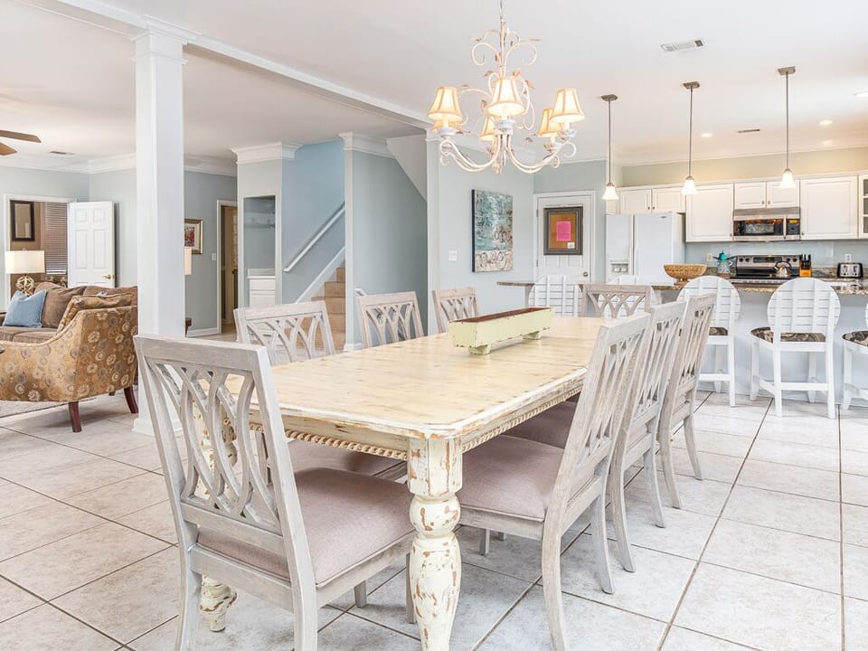 House, Multiple Beds, Hot Tub, Partial Ocean View | Dining