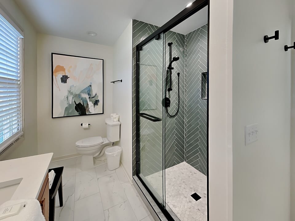 Frogtown Cottage by Tybee Vacation Rentals Apartment in Savannah