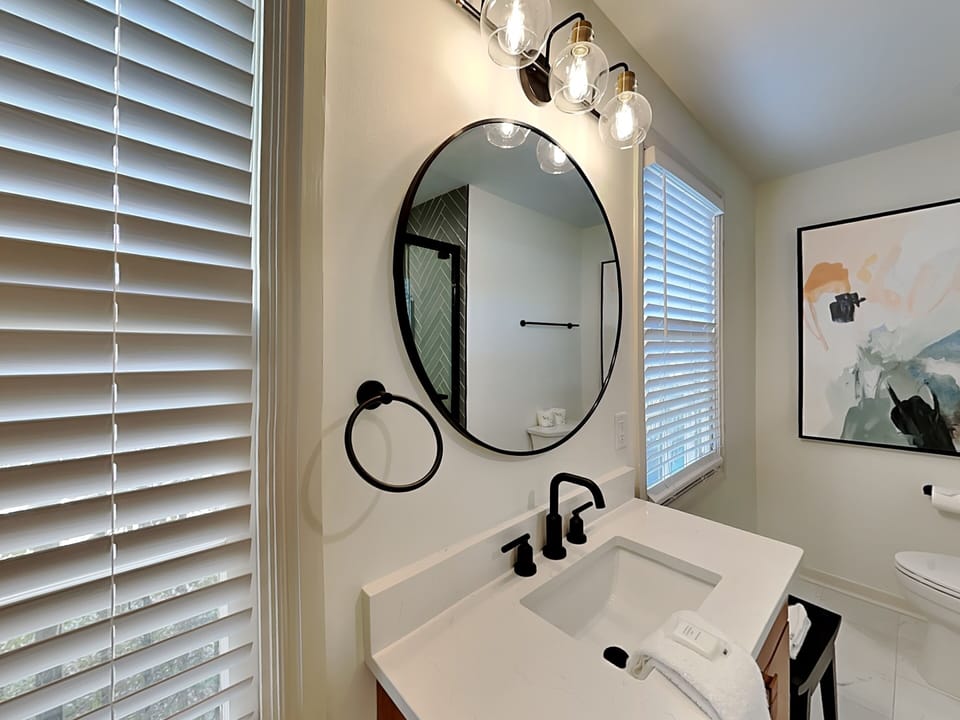 Frogtown Cottage by Tybee Vacation Rentals Apartment in Savannah