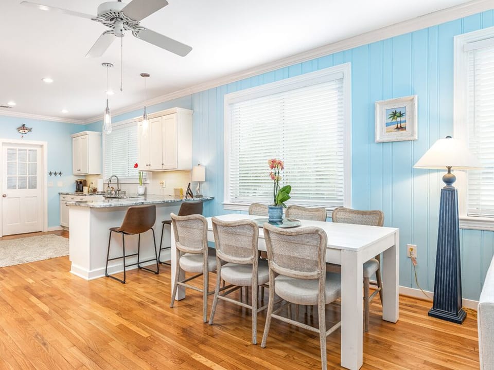 House, Multiple Beds, Kitchen, Ocean View | Dining