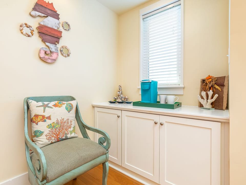 Condo, Multiple Beds, Hot Tub, Garden View | Interior