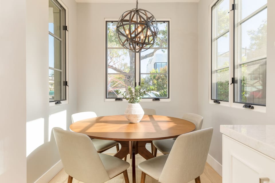 Breakfast nook.