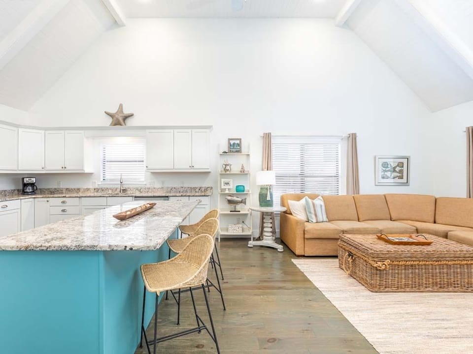 House, Multiple Beds, Kitchen, Garden View | Private kitchen | Fridge, microwave, oven, stovetop