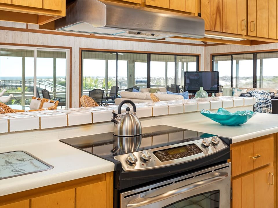 House, Multiple Beds, Kitchen, Ocean View | Private kitchen | Fridge, microwave, oven, stovetop