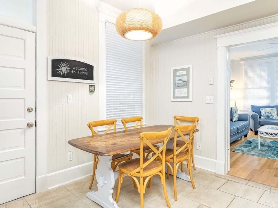 Condo, Multiple Beds, Kitchen, Garden View | Dining