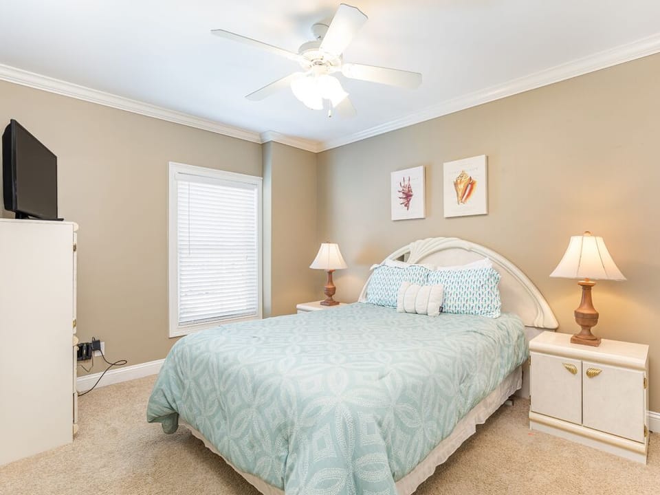 Condo, Multiple Beds, Kitchen | 2 bedrooms, iron/ironing board, free WiFi