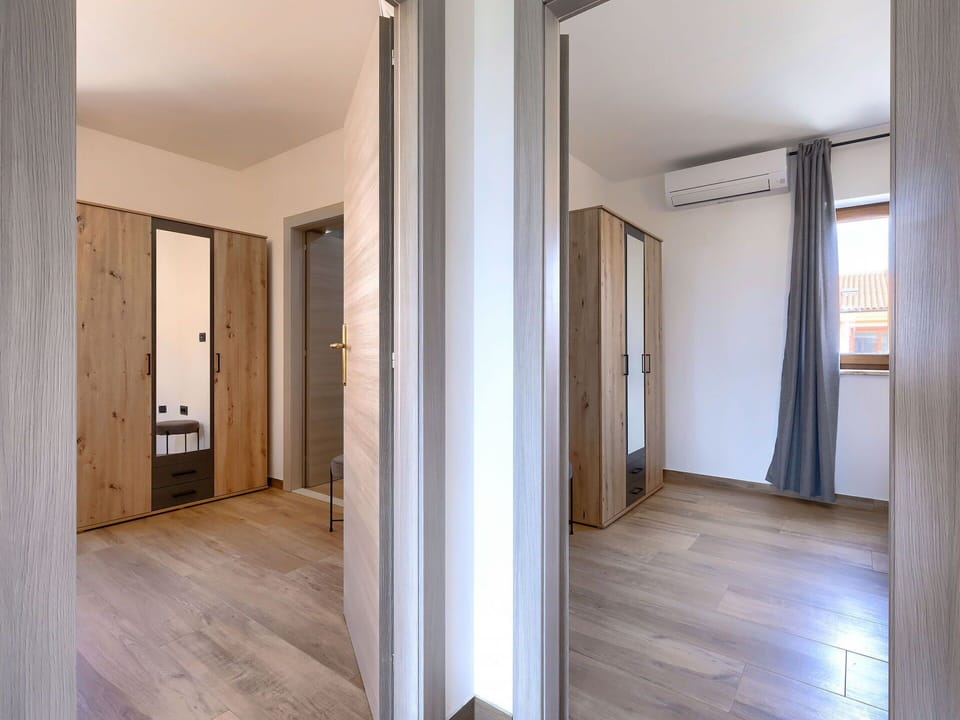 Building, Wood, Hall, Interior Design, Flooring, House, Wood Stain, Floor, Curtain