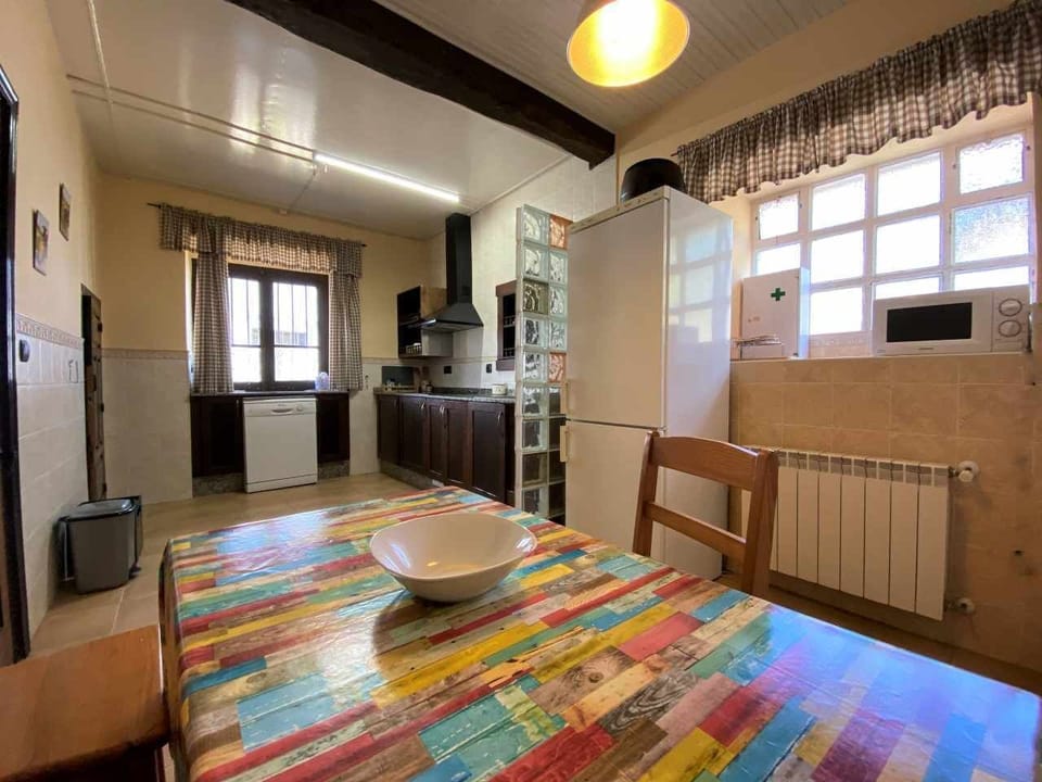 Kitchen or kitchenette,Dining area