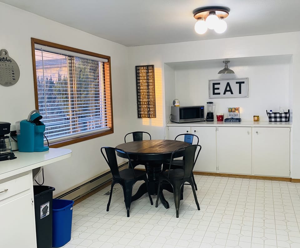 Kitchen eating nook perfect for a quiet breakfast with views of the lake.
