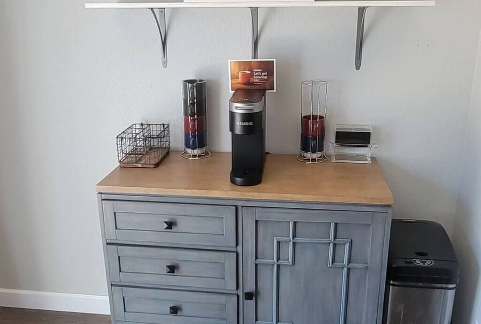 Keurig Single-Serve Coffee Maker. Medium Roast Coffee Pods & creamer available.