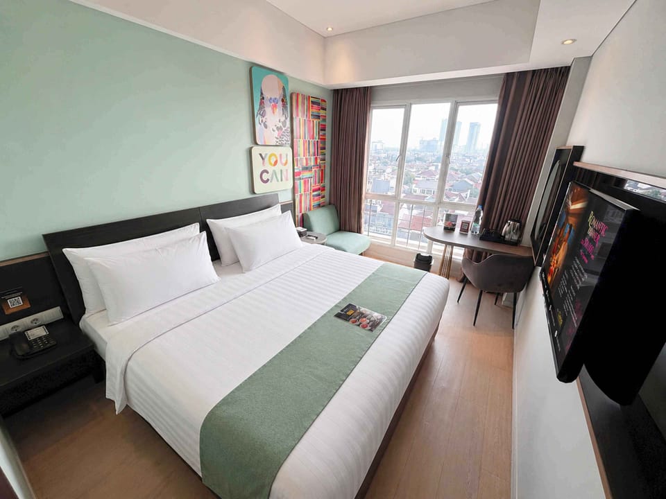 Standard Room | In-room safe, desk, laptop workspace, soundproofing