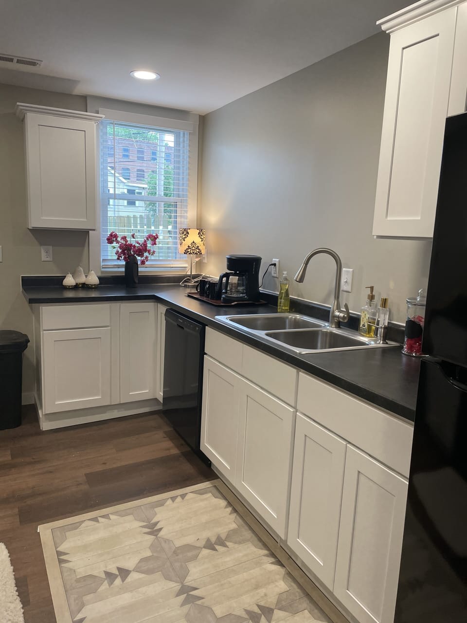 Full Kitchen and Brand New Appliances. 