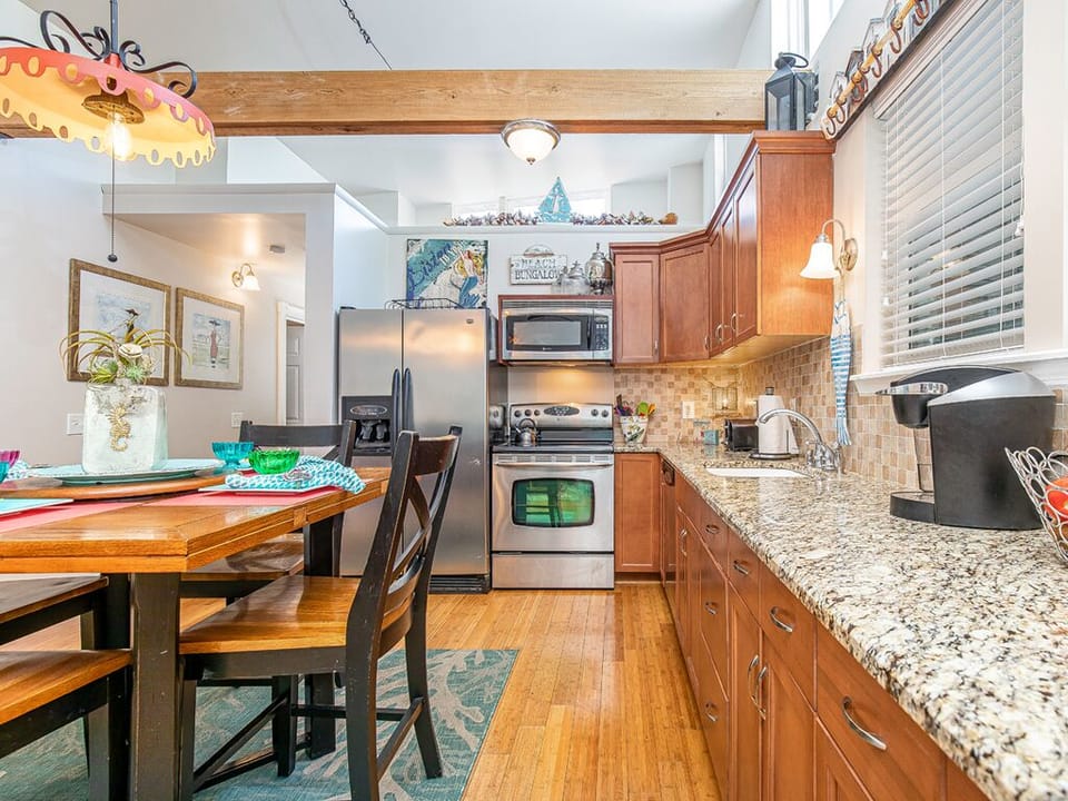 House, Multiple Beds, Kitchen, Beach View | Private kitchen | Fridge, microwave, oven, stovetop