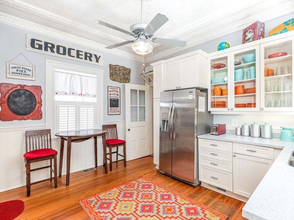 House, Multiple Beds, Kitchen, Garden View | Private kitchen | Fridge, microwave, oven, stovetop