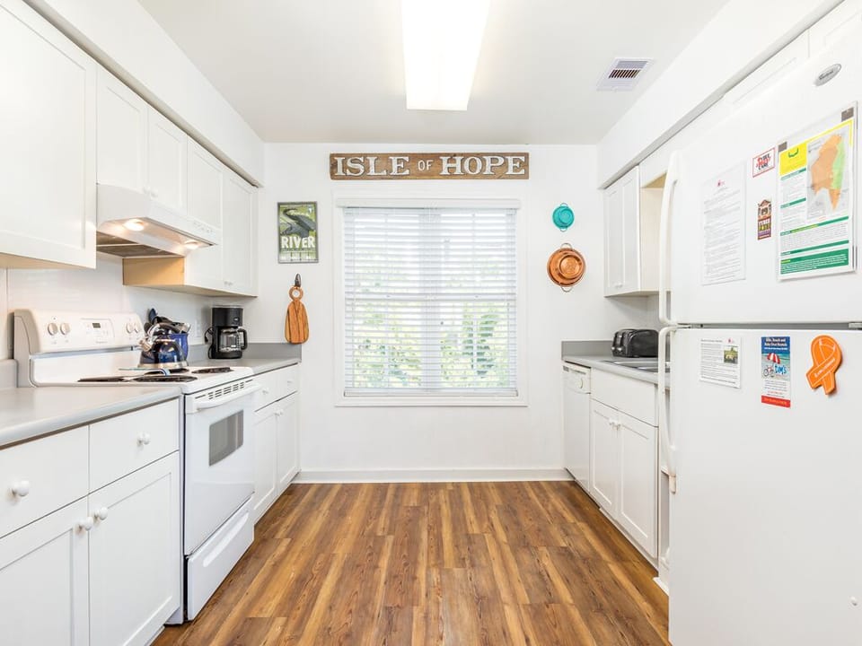 House, Multiple Beds, Kitchen, Beach View | Private kitchen | Fridge, microwave, oven, stovetop