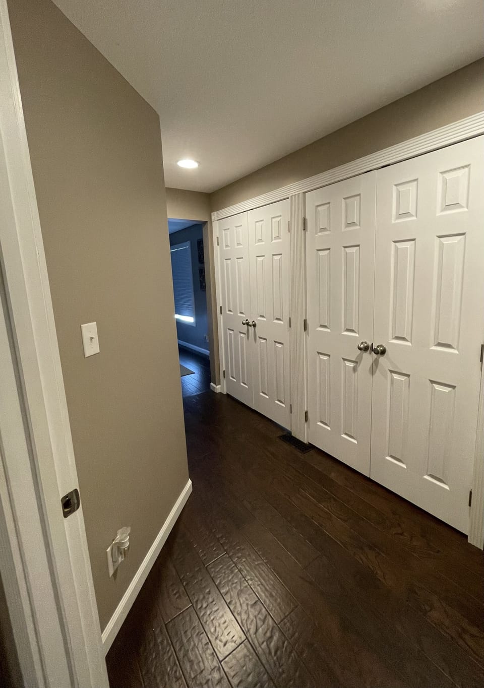Hallway entrance to bedroom 2. 