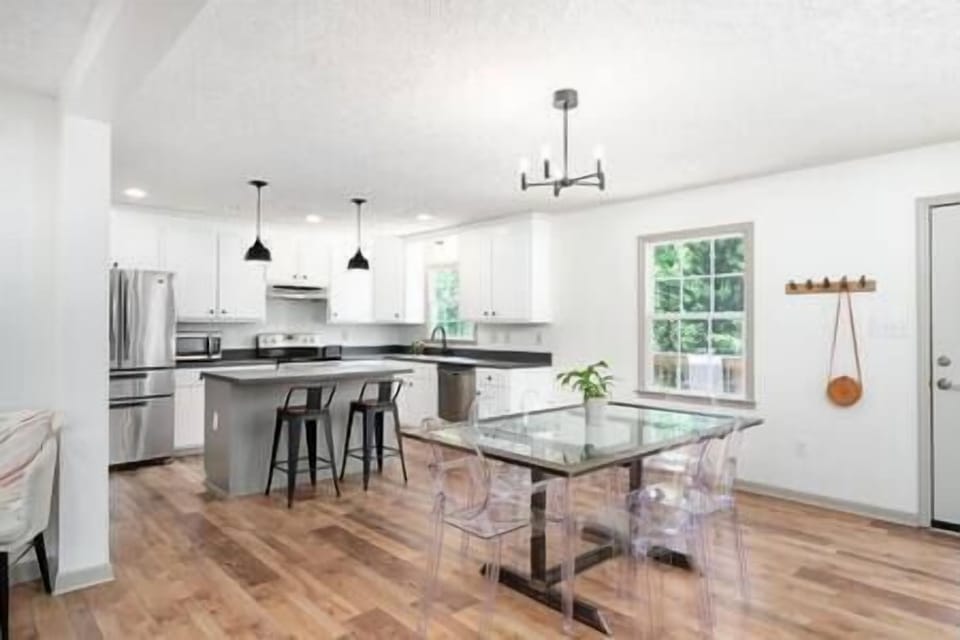 Full kitchen and dining area
