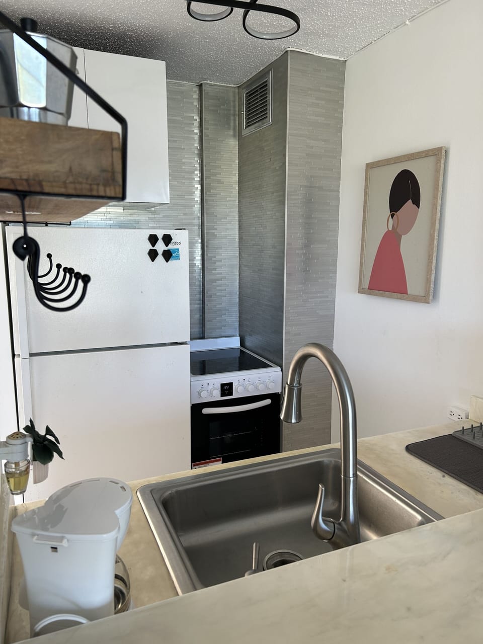 Full Modern Kitchen
