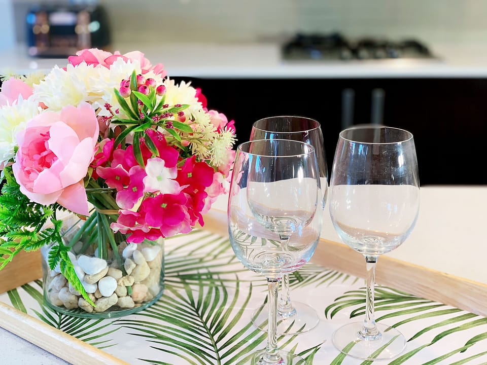 Comfort House | In-room dining