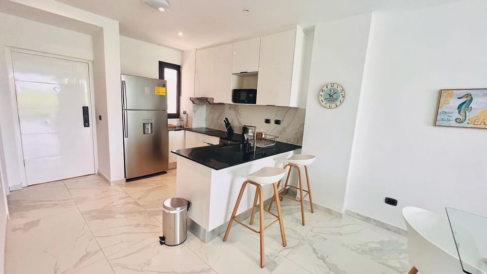 Apartment, 2 Bedrooms, Accessible, Smoking | Interior