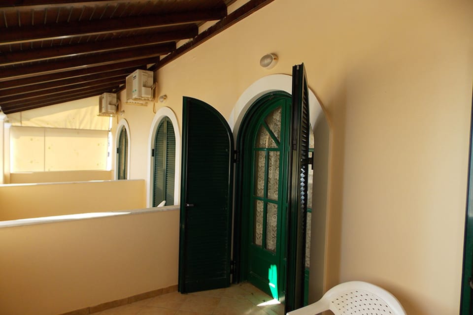 Apartment, 1 Bedroom, Smoking, Balcony | 1 bedroom, iron/ironing board