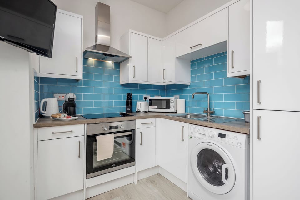 Apartment, 1 Bedroom | Private kitchen