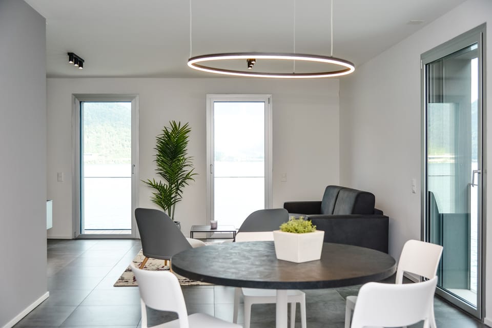 Apartment, 2 Bedrooms, Accessible, Smoking | Dining room
