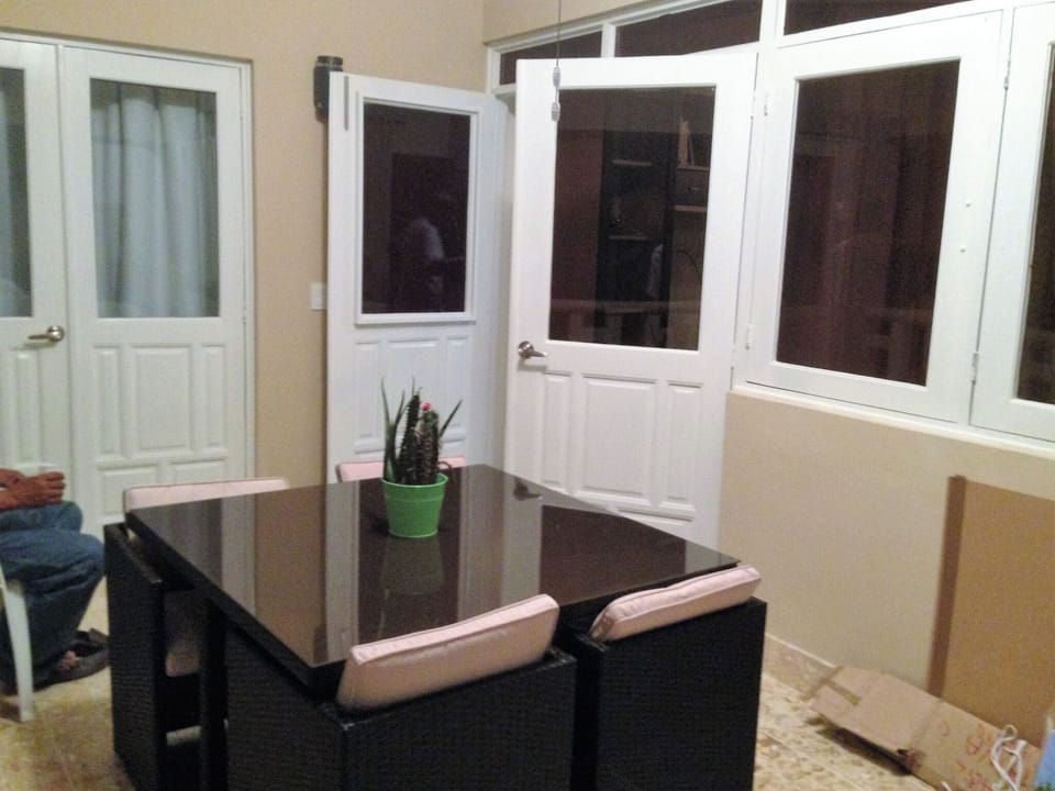 Room, 1 Bedroom, Smoking, Pool View | Living room | TV