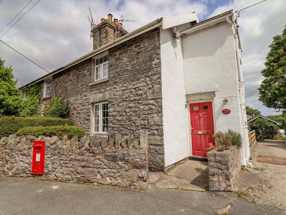 Cottage | Front of property