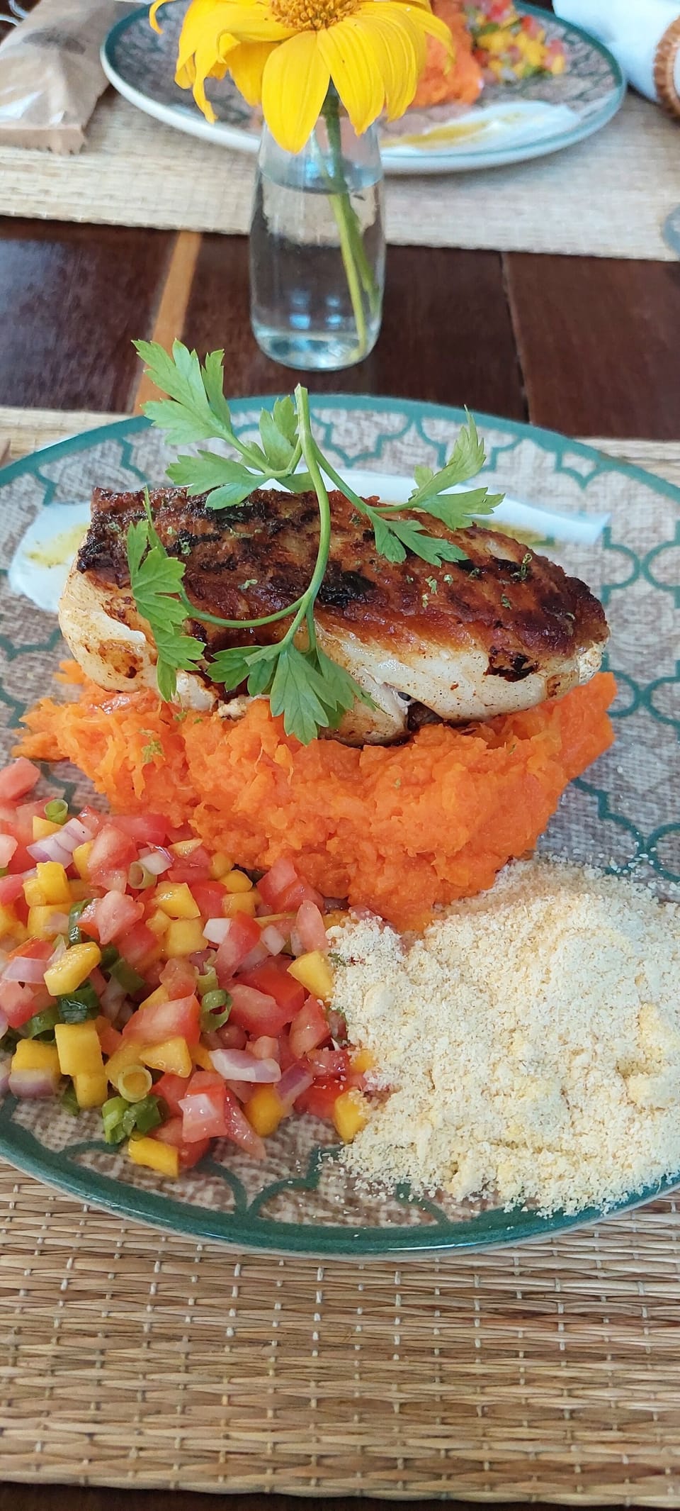 Lunch and dinner served